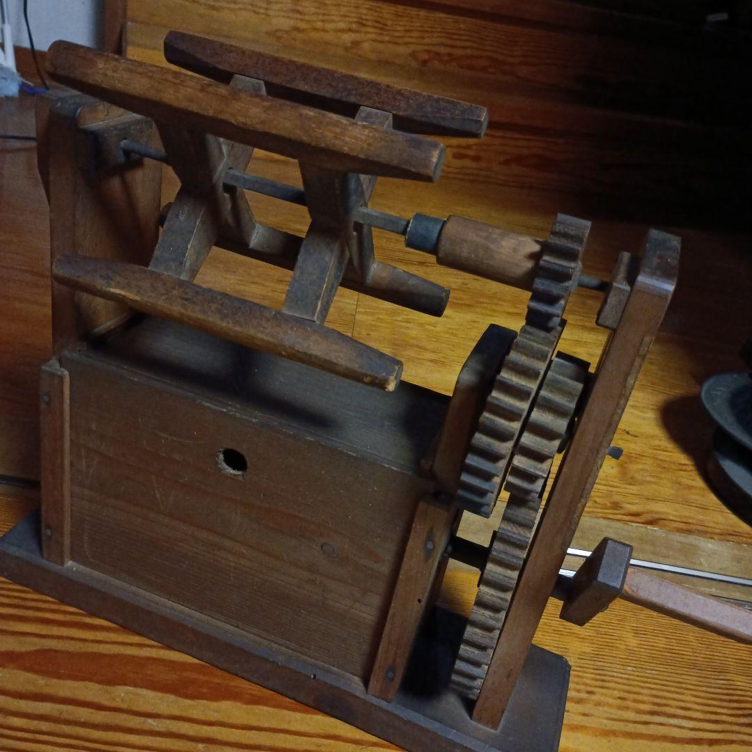 木製アンティーク機械 手巻き