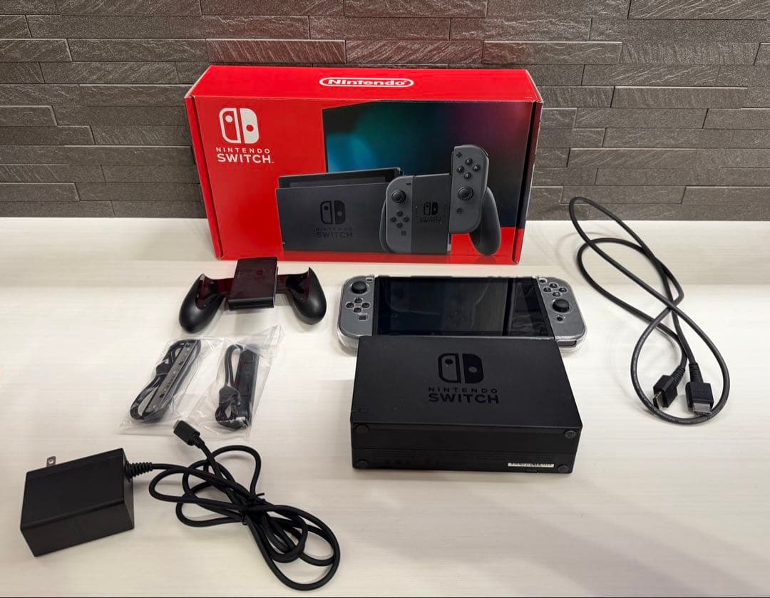 Switch 本体　グレー　動作確認済み　付属品有り