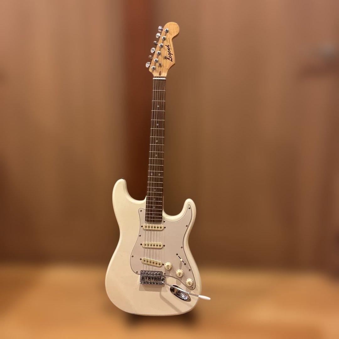 【Yummy】Legend ストラトタイプ トレモロアーム付 新品弦張替済