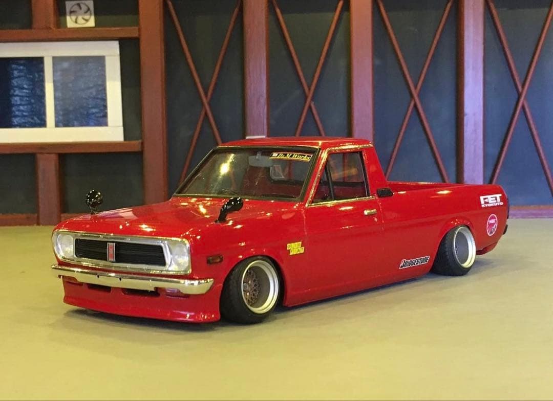 出品終了間近 1/24 サニトラ 完成品 サニートラック プラモデル 日産自動車