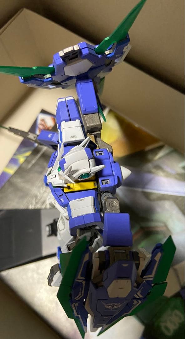 ダブルオークアンタフルセイバー　RG セミスクラッチ塗装済み完成品