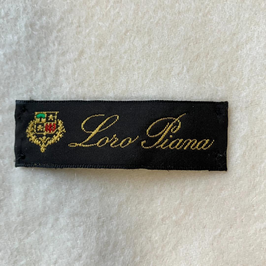 美品◎ロロピアーナ カシミヤ100% ウェーブ加工 フリンジマフラー アイボリー