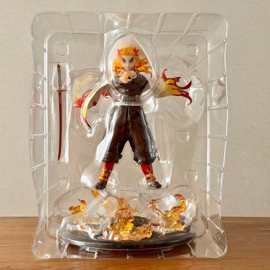 劇場版 「鬼滅の刃」 無限列車編 煉獄 杏寿郎 1/8スケールフィギュア