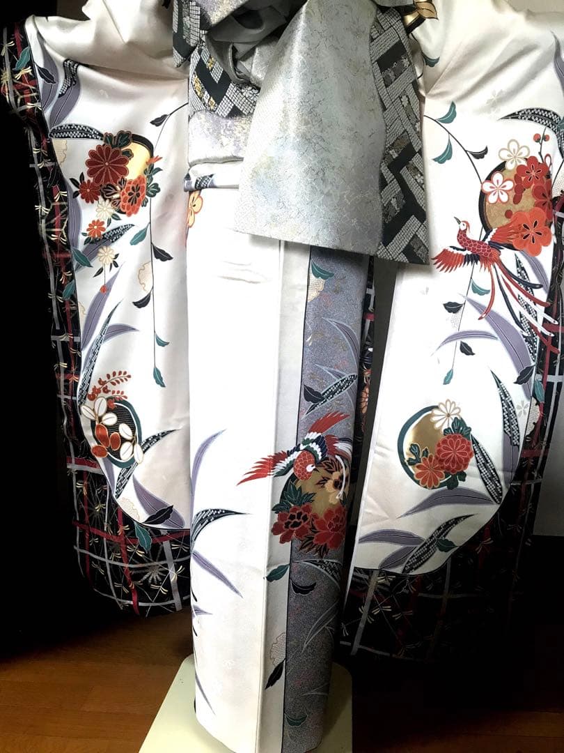 振袖フルセット　正絹　9点 白　伝統祝い花　尾長鶏　シックカッコイイ‼️振袖セット