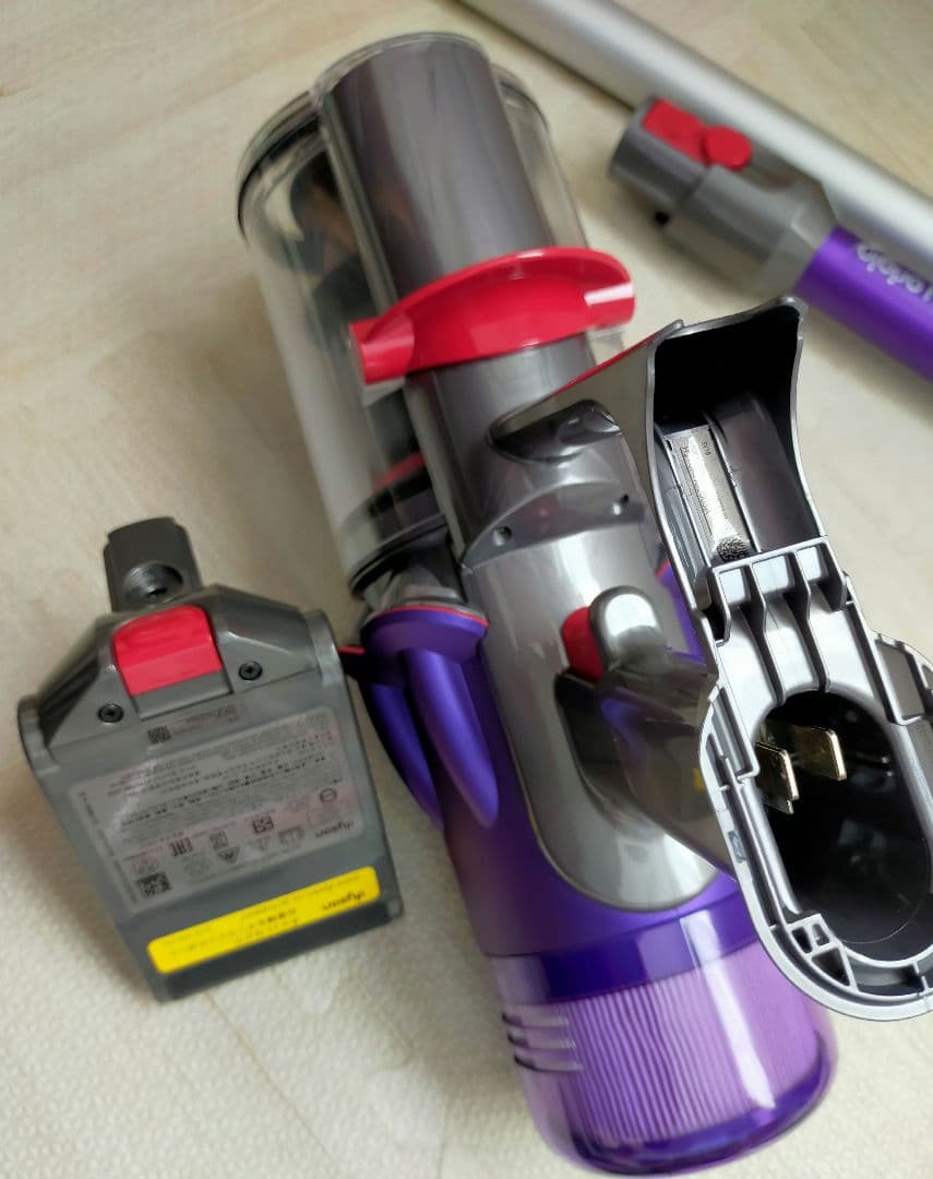 ダイソン Digital slim SV18 【分解・洗浄】毛絡み防止、スタンド