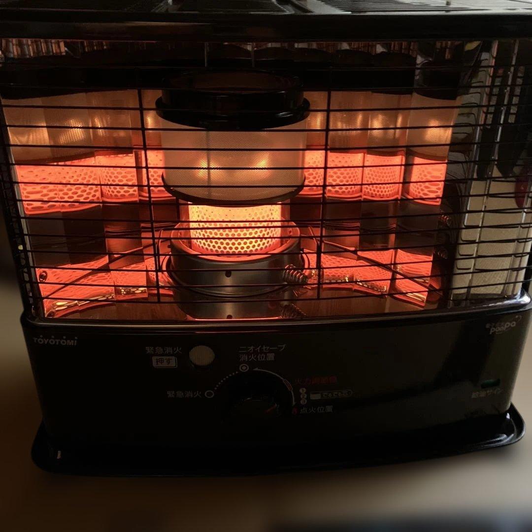 トヨトミ 反射型石油ストーブ RC-W36N 2023年製