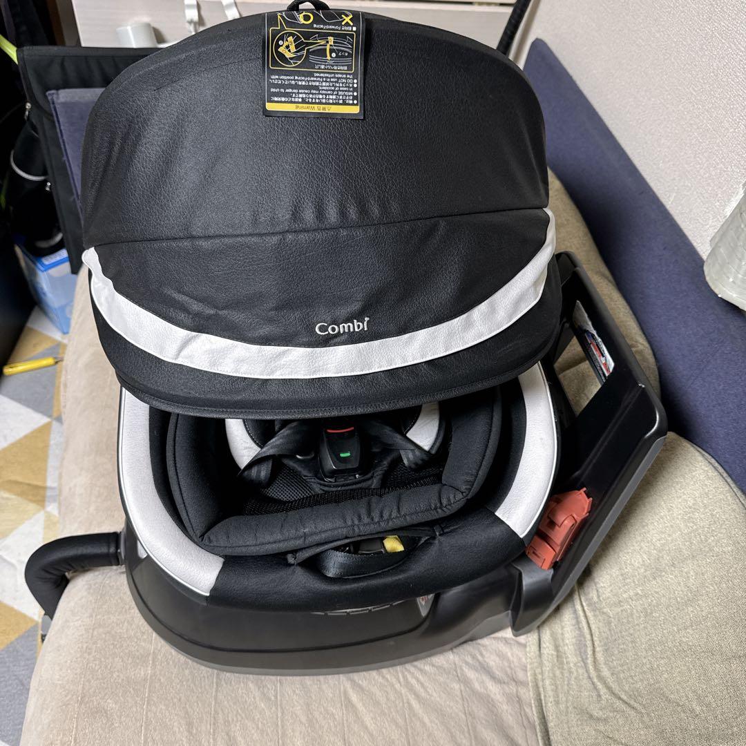 Combo コンビ　チャイルドシート ネルーム