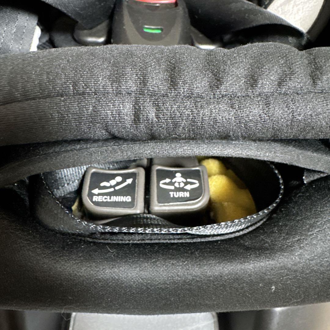 Combo コンビ　チャイルドシート ネルーム