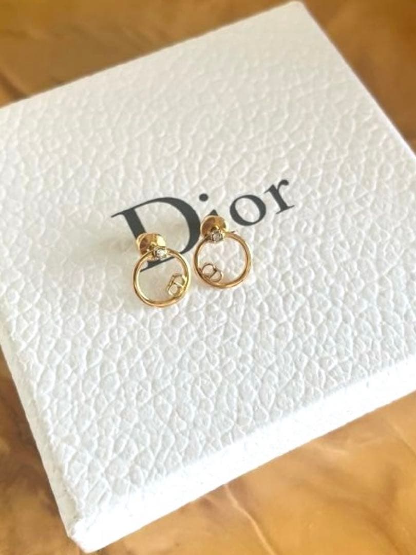 Dior ピアス　ゴールド