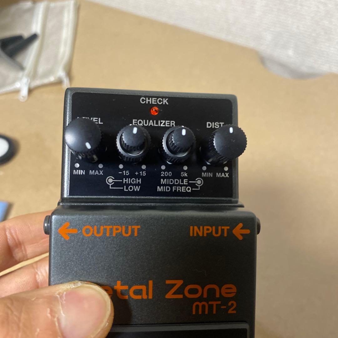BOSS l Zone MT-2 ギターエフェクター アダプター付き