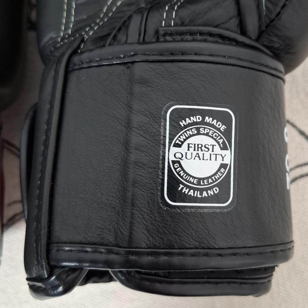 【美品】TWINS SPECIAL ボクシンググローブ 8oz