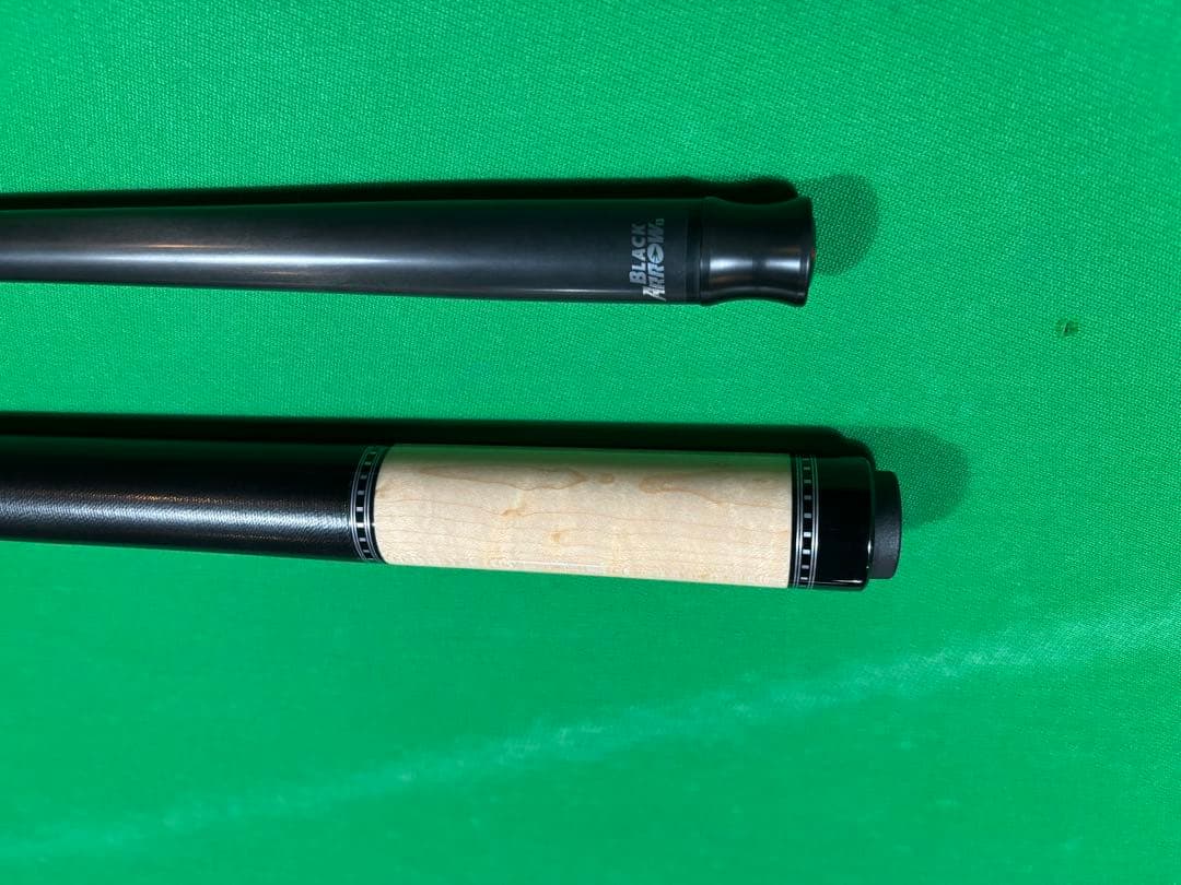 MITキュー　カーボンシャフト