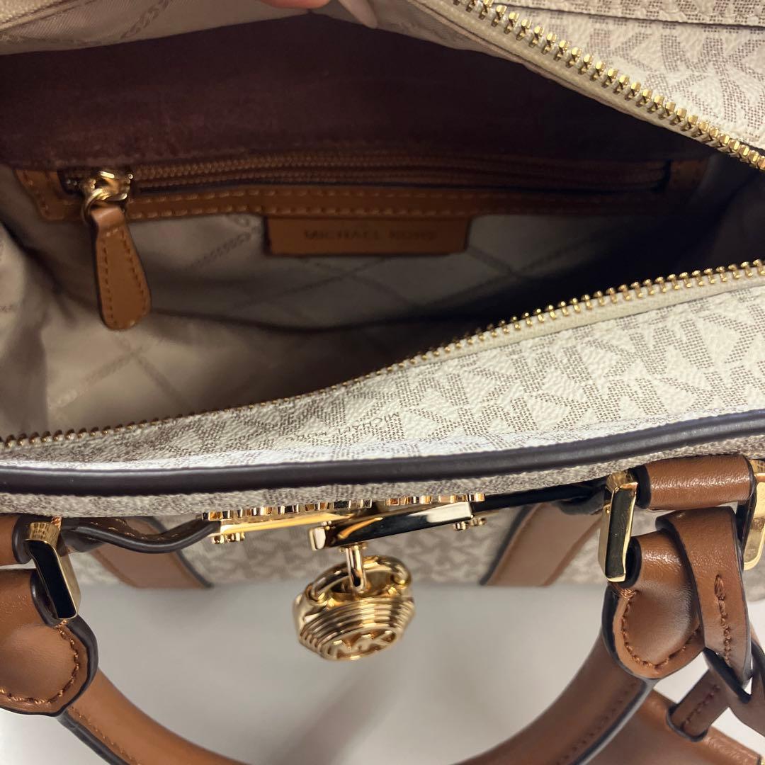 E1-1-01 MICHAEL KORS ロゴ入りバッグ