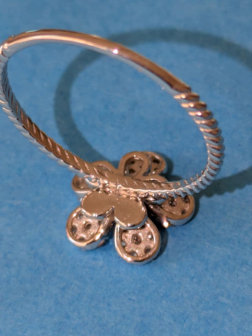 【新品】フラワー　H＆Cダイヤモンドリング　pt950 0.25ct お花リング