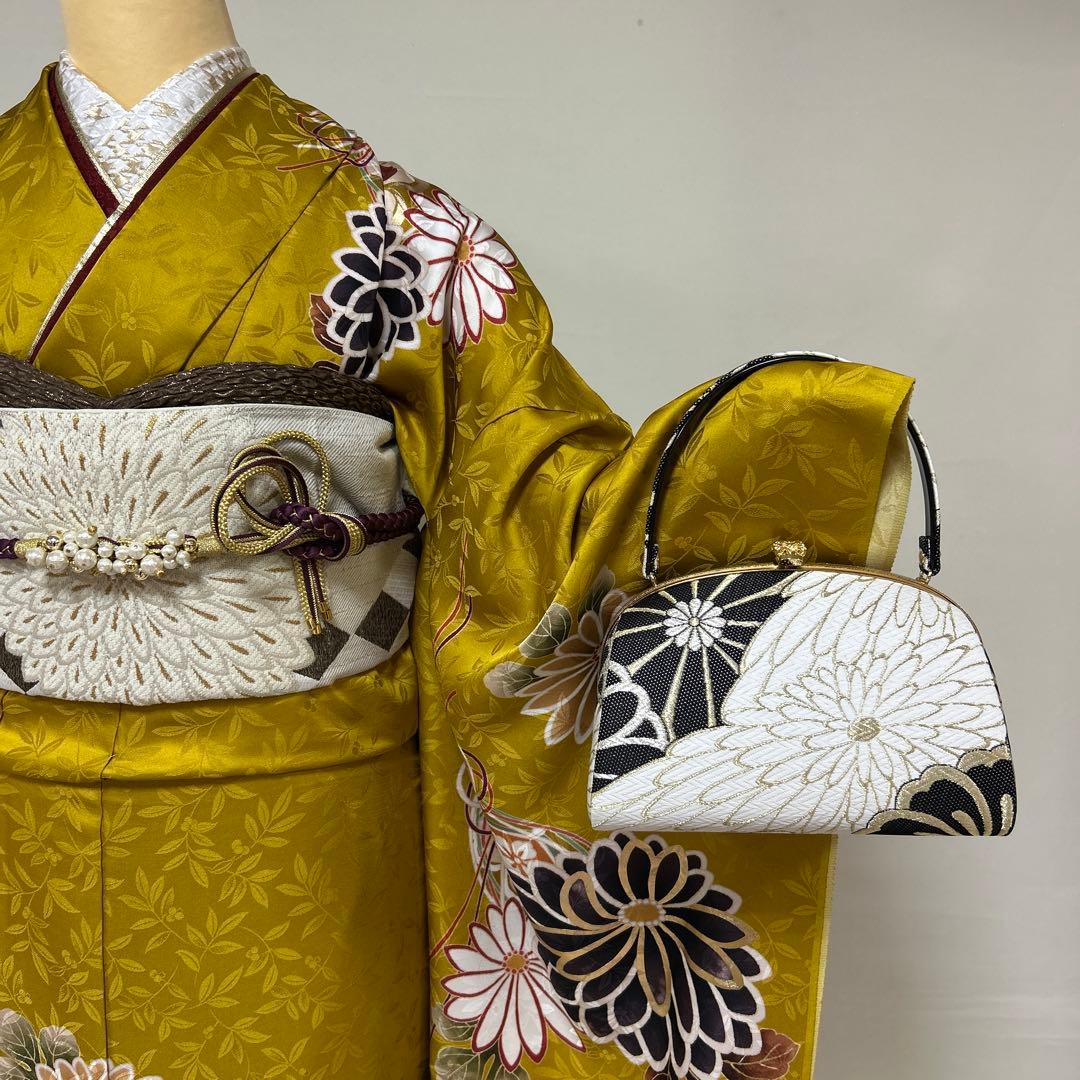 からし色　シックな菊の柄の振袖フルセット