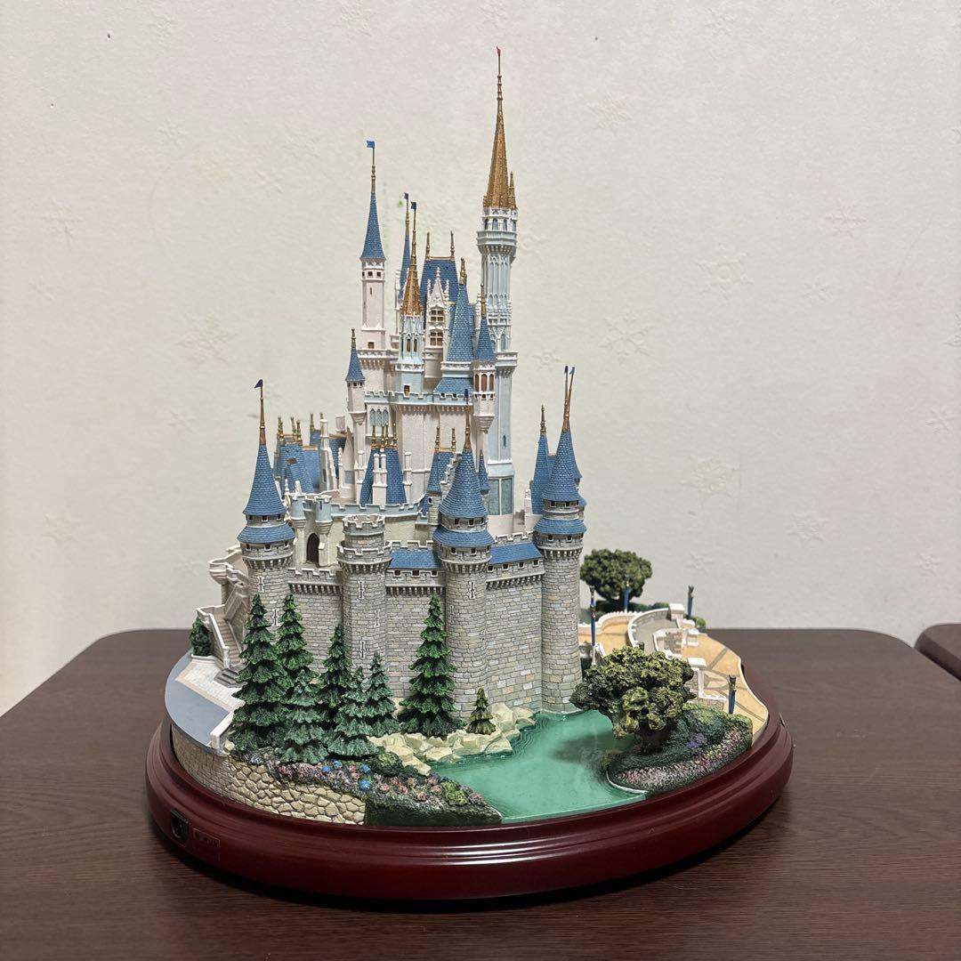 ディズニー　シンデレラ城　オルショウスキー　希少　ライトアップ