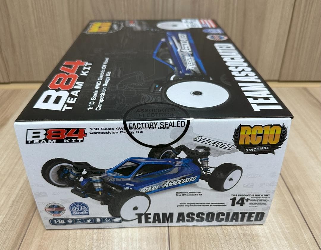 アソシ RC10B84 Team Kit (新品未開封品）