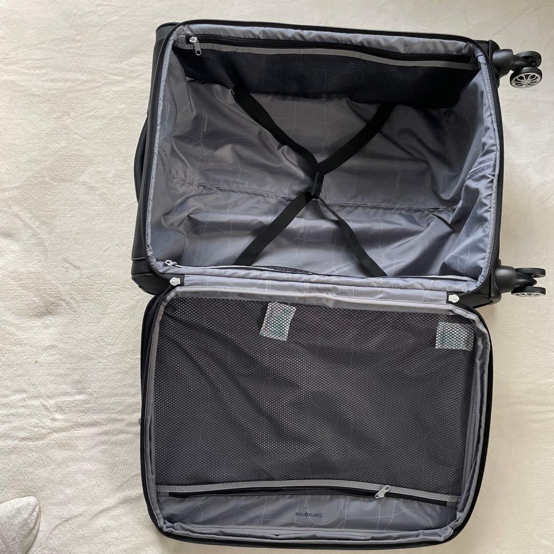 Samsonite モメンタススピナーエキスパンダブル68リットル