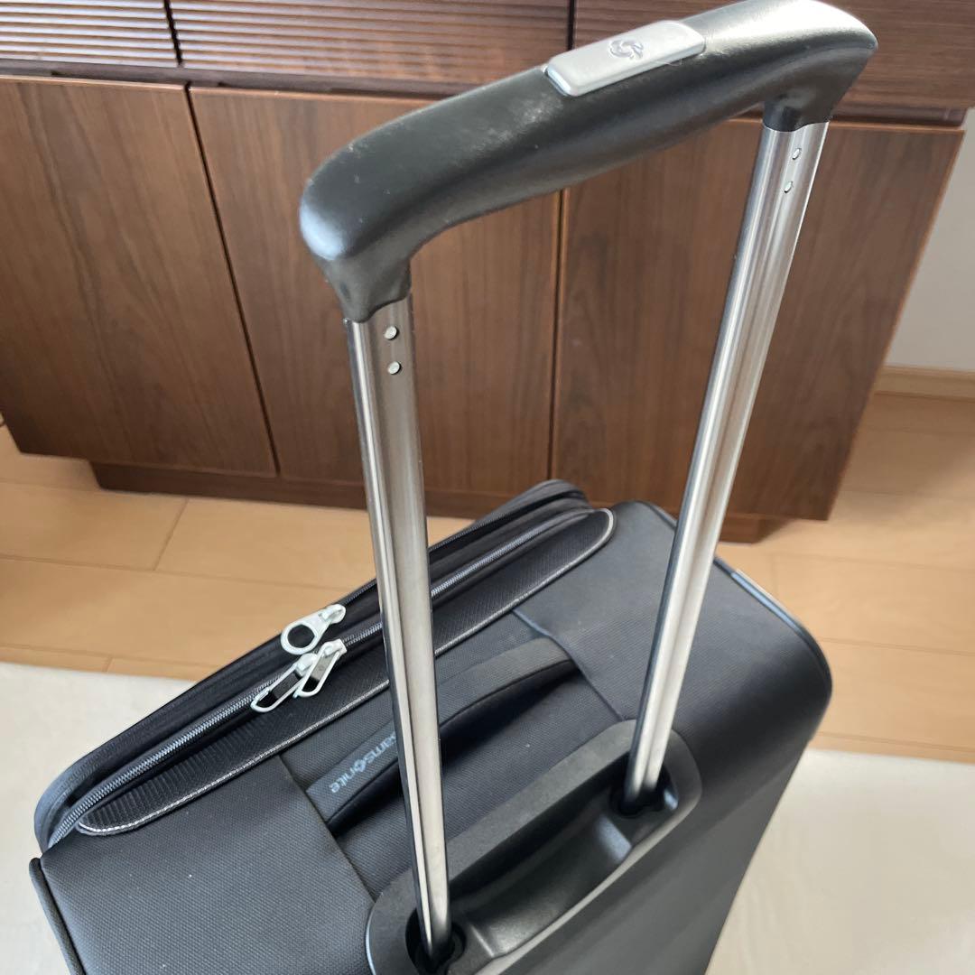 Samsonite モメンタススピナーエキスパンダブル68リットル
