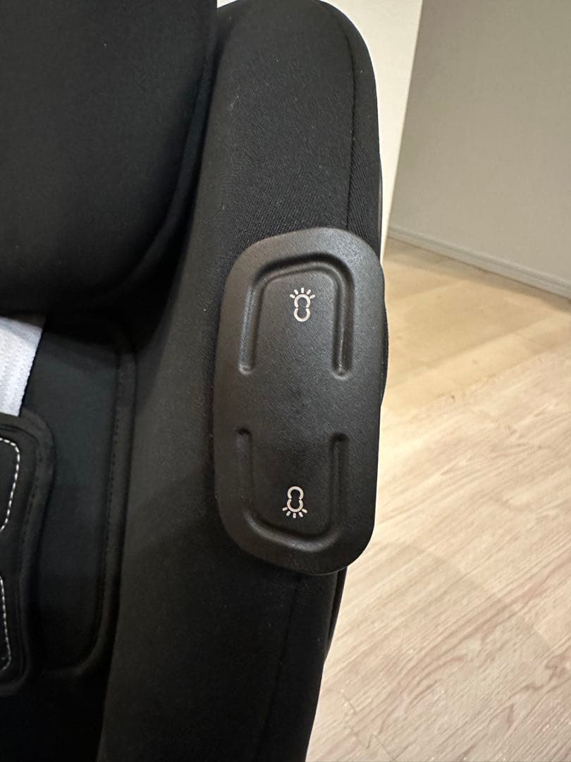 ブリタックス モジュラーベースシステム　チャイルドシート　2点組　＋ミラー