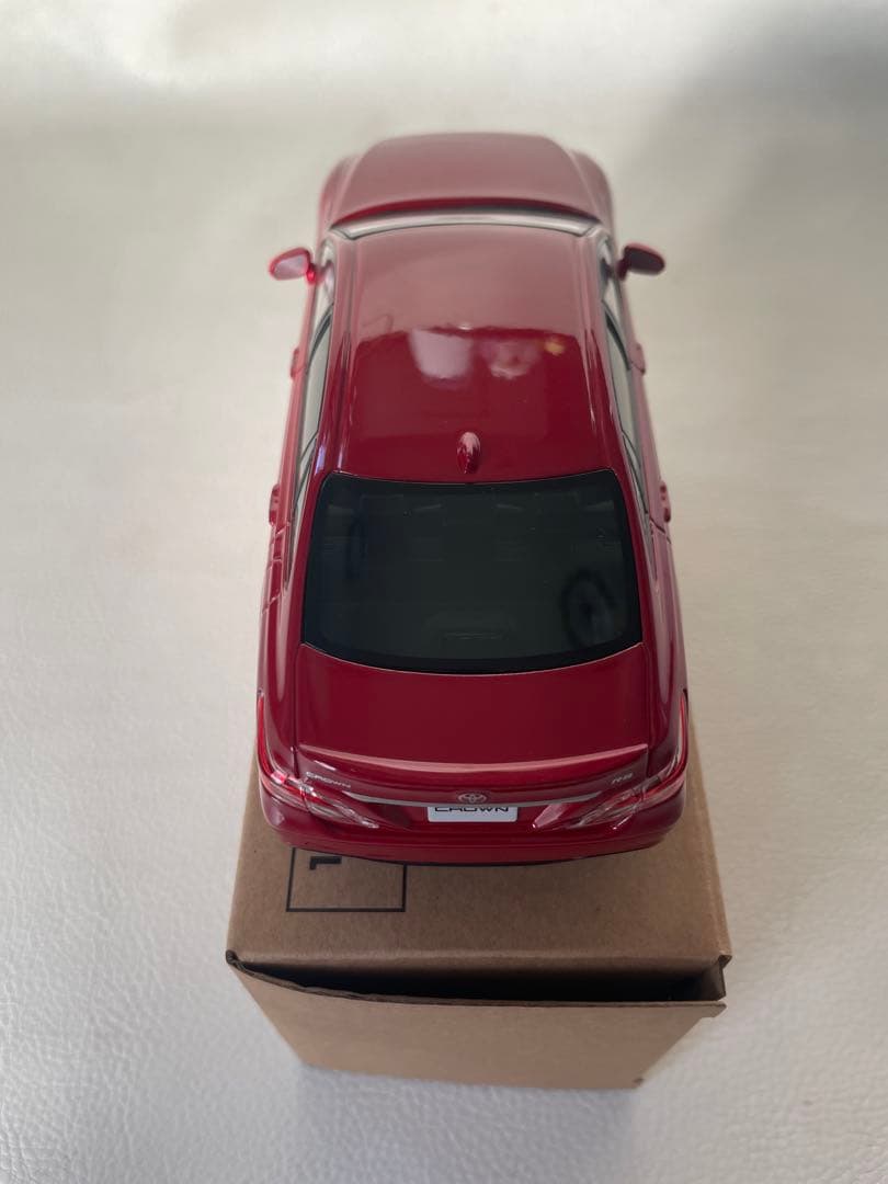 トヨタ クラウン RS ミニカー 1/30 ③ 3U5 エモーショナルレッドⅡ