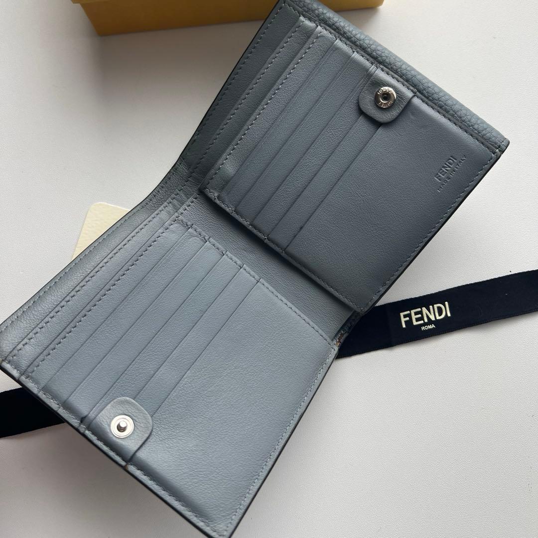 478 極上美品 FENDI フェンディ ピーカブー 2つ折り財布