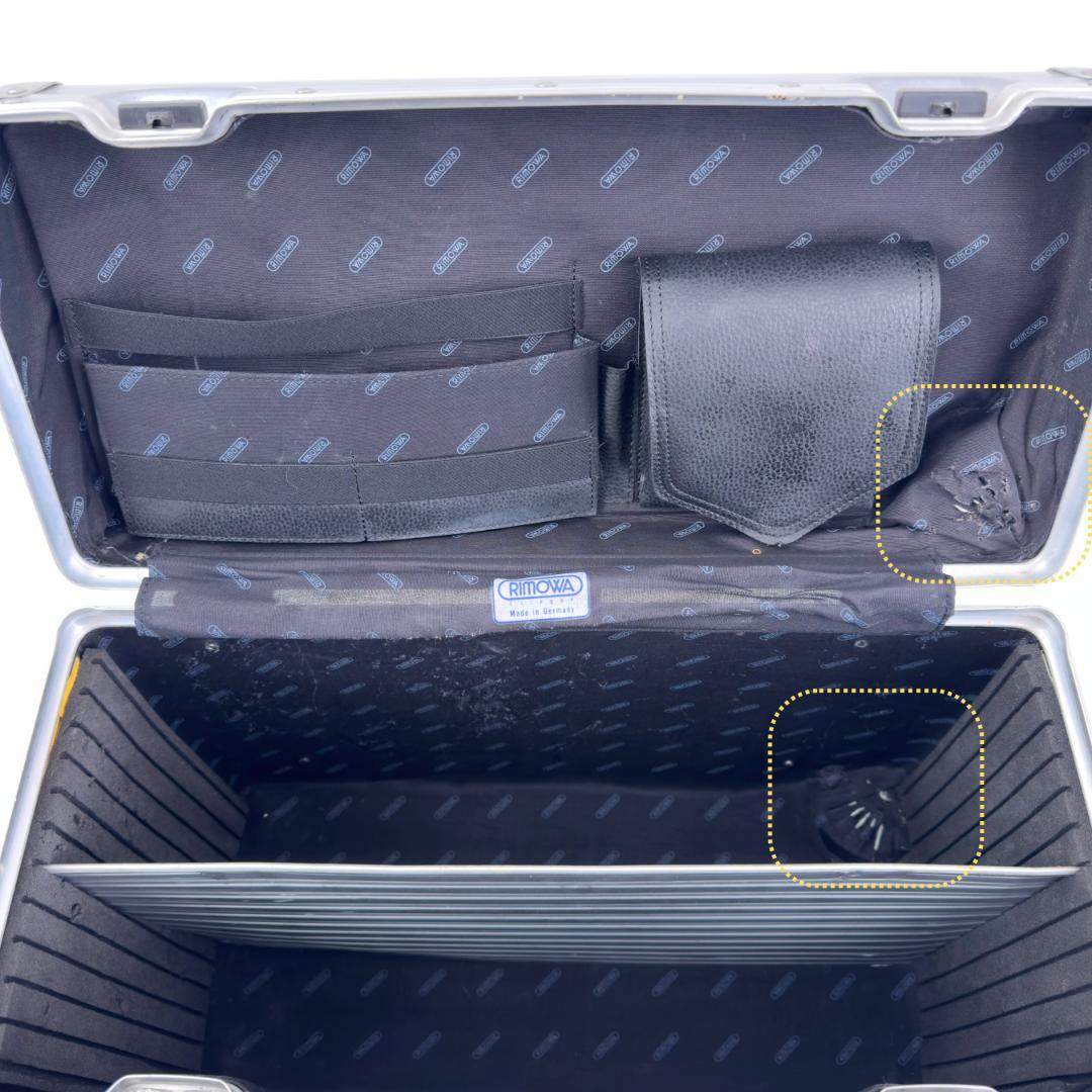 リモワ トパーズ 縦型 パイロットトローリー 42L 2輪 TSAロックベルト付