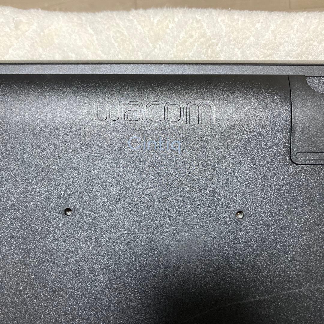 Wacom Cintiq 22 FHD DTK2260K1D 箱無し フィルム付