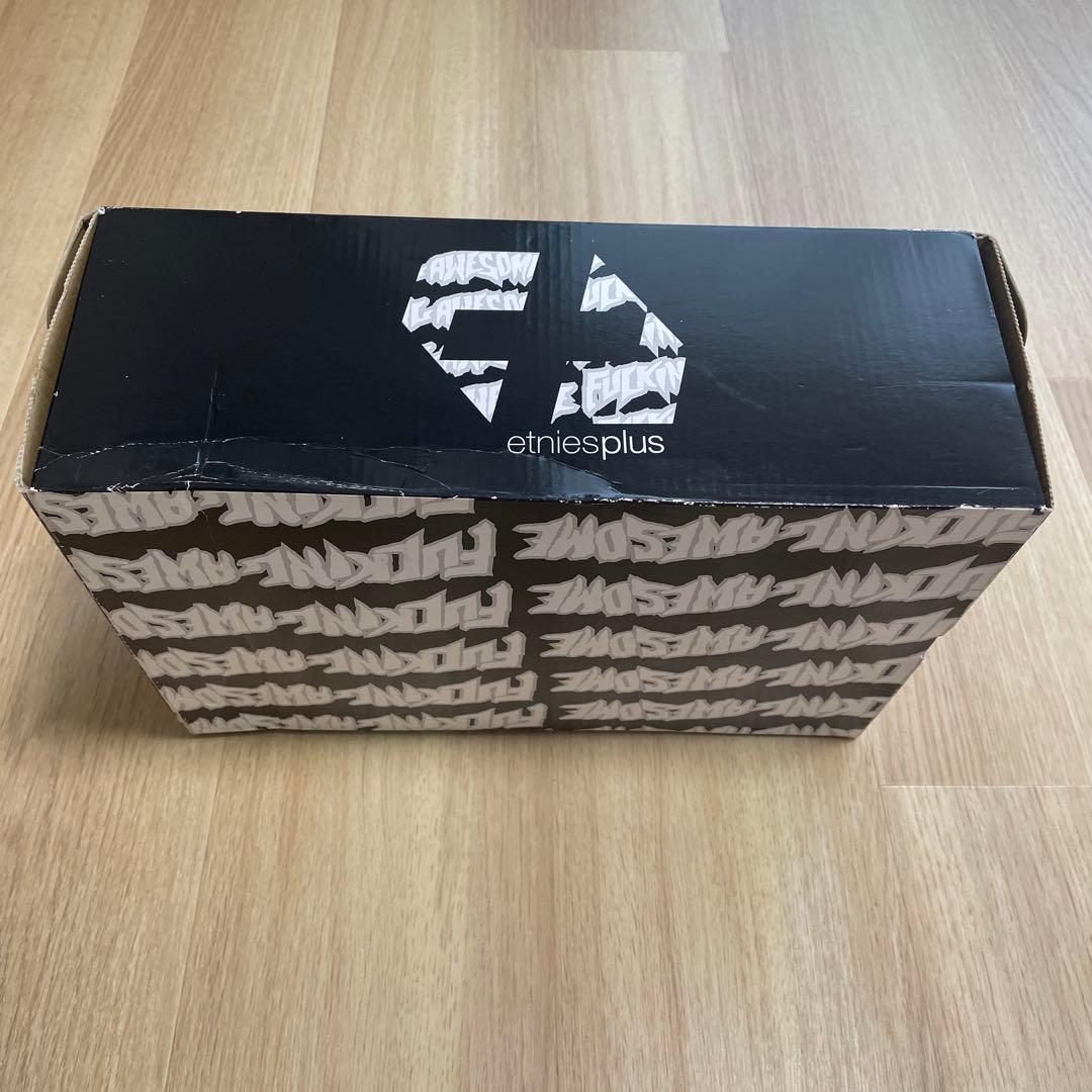 ピロシキ掲載/Fucking Awesome × Ernies /US 9