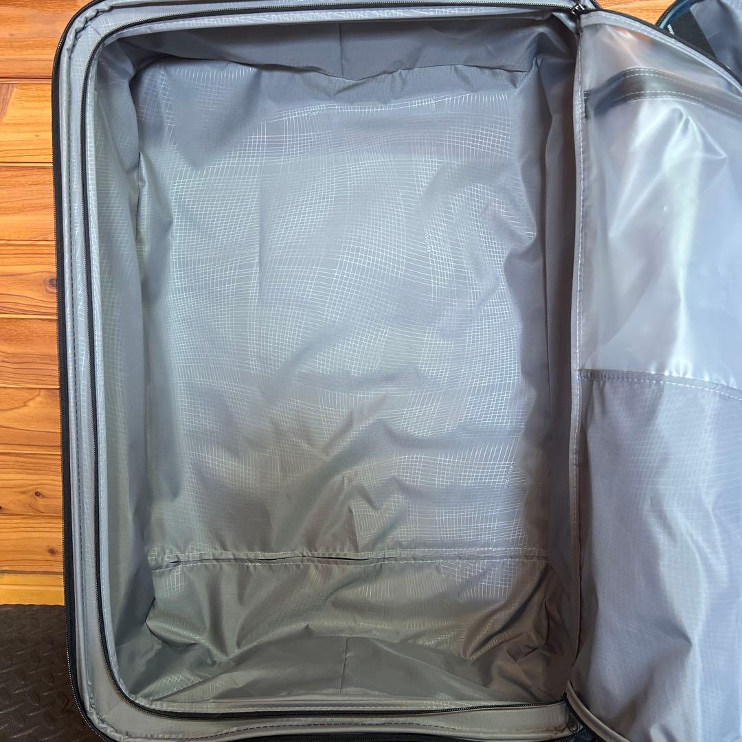 Samsonite サムソナイト スーツケース TSAロック付き