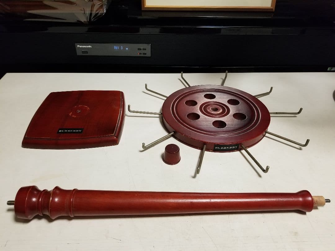 英国　バーバリー　非売品　店舗什器　ウッド　アクセサリー　ディスプレイ　ラック