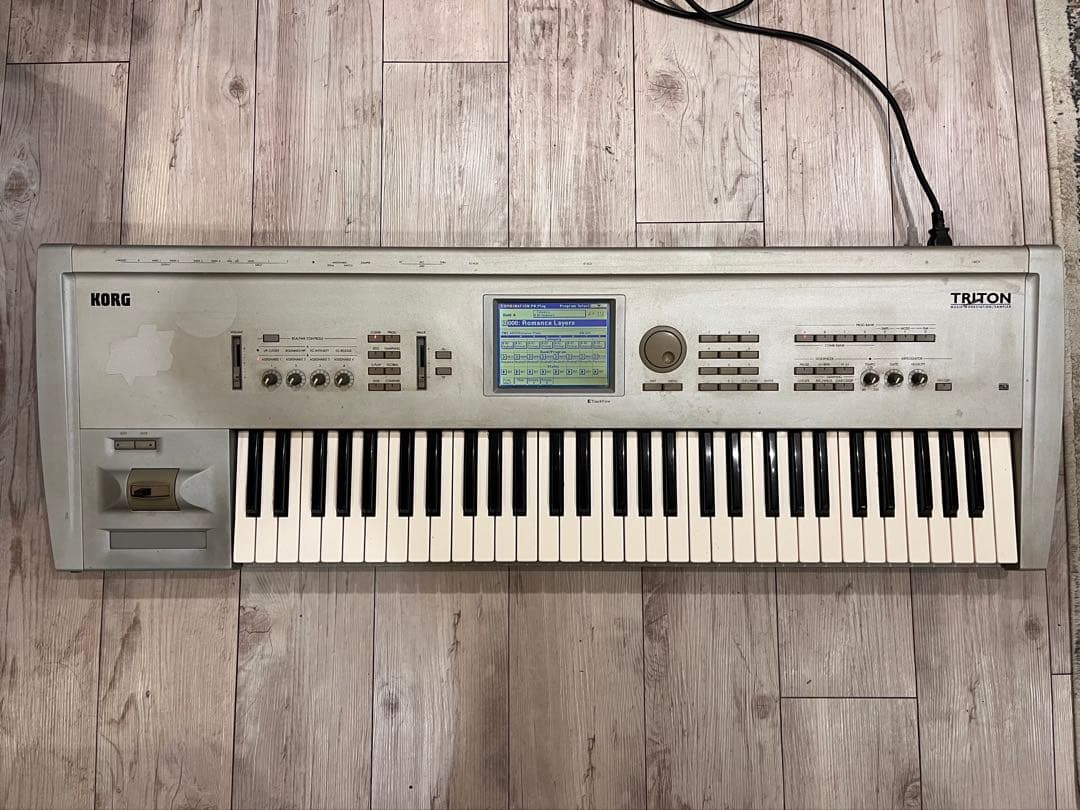 KORG TRITON 61鍵 初代モデル