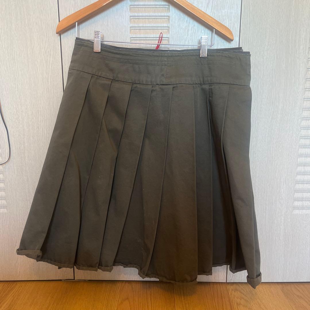 プラダスポーツ　プリーツスカート サイドボタン付き