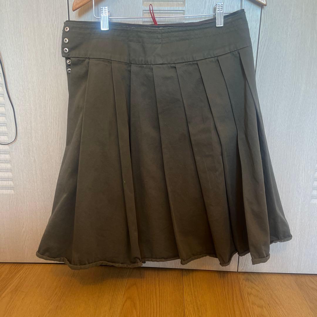 プラダスポーツ　プリーツスカート サイドボタン付き