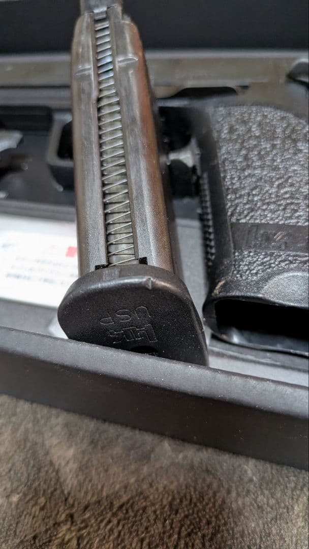 東京マルイ USP ガスブローバック フルサイズ ※18歳以上 予備マガジン付き