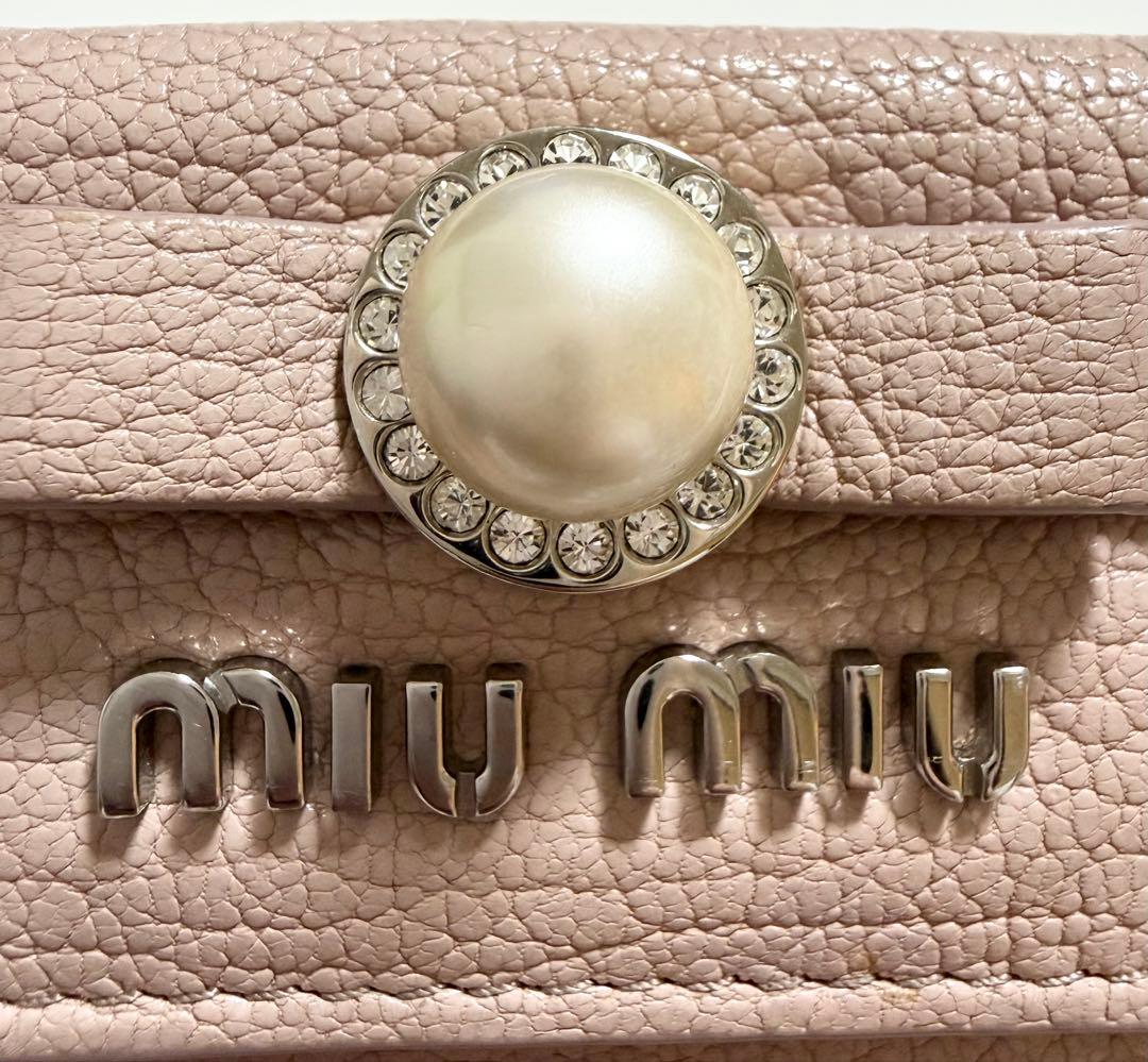 miu miu マドラスパール レザー三つ折り財布