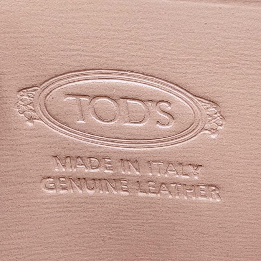 【極美品❣️箱付】TOD'S/二つ折り財布/ピンクベージュ/コンパクト/ダブルT