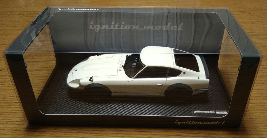 イグニッションモデル 1/18 フェアレディ (S30) 240ZG 白