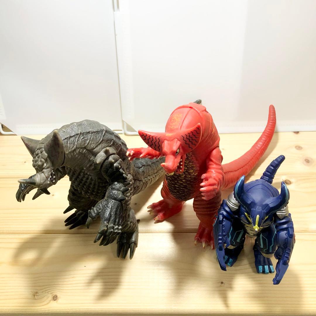 ウルトラマン　グッズ63点まとめ売り　怪獣　ソフビ 等