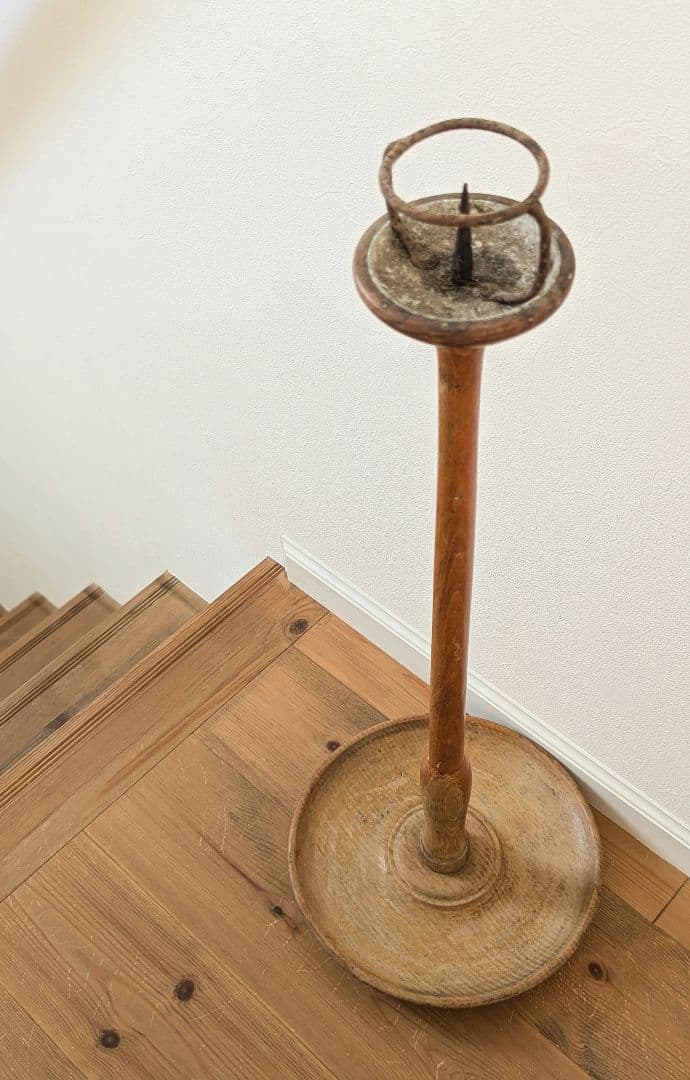 木目美しい趣ある燭台 約74cm ２台　天然木　antiques