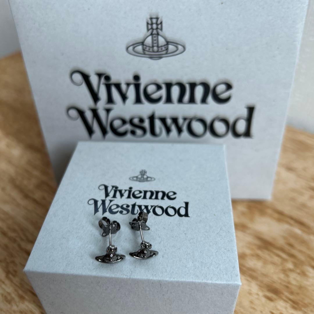 Vivienne Westwood シルバーピアス