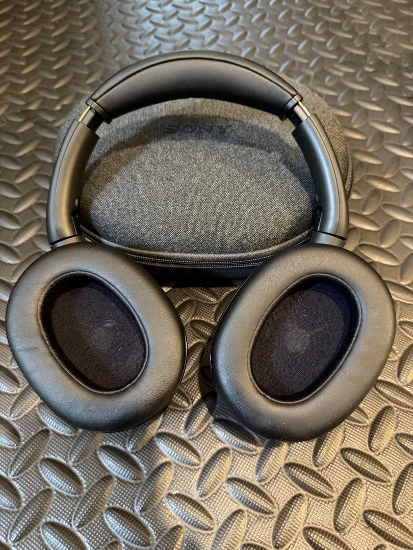 SONY ULTWEAR ワイヤレスヘッドホン　ブラック　WH-ULT900N