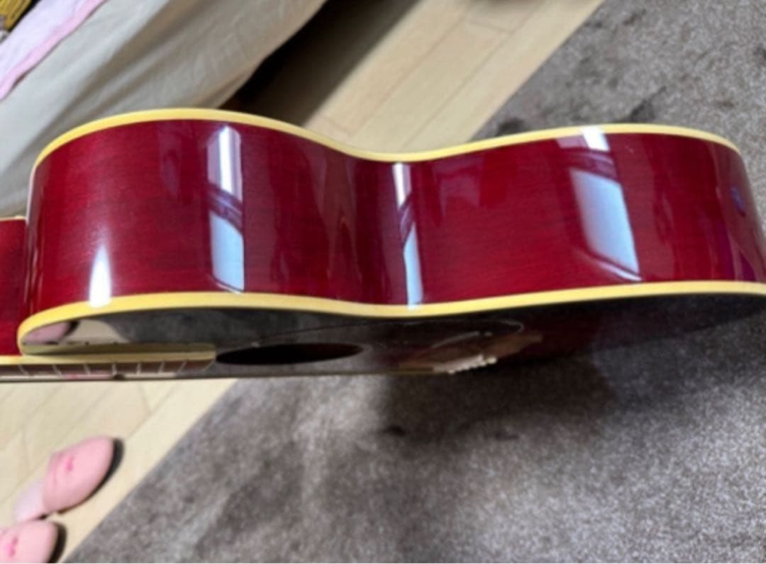 アコースティックギター レッドグラデーション