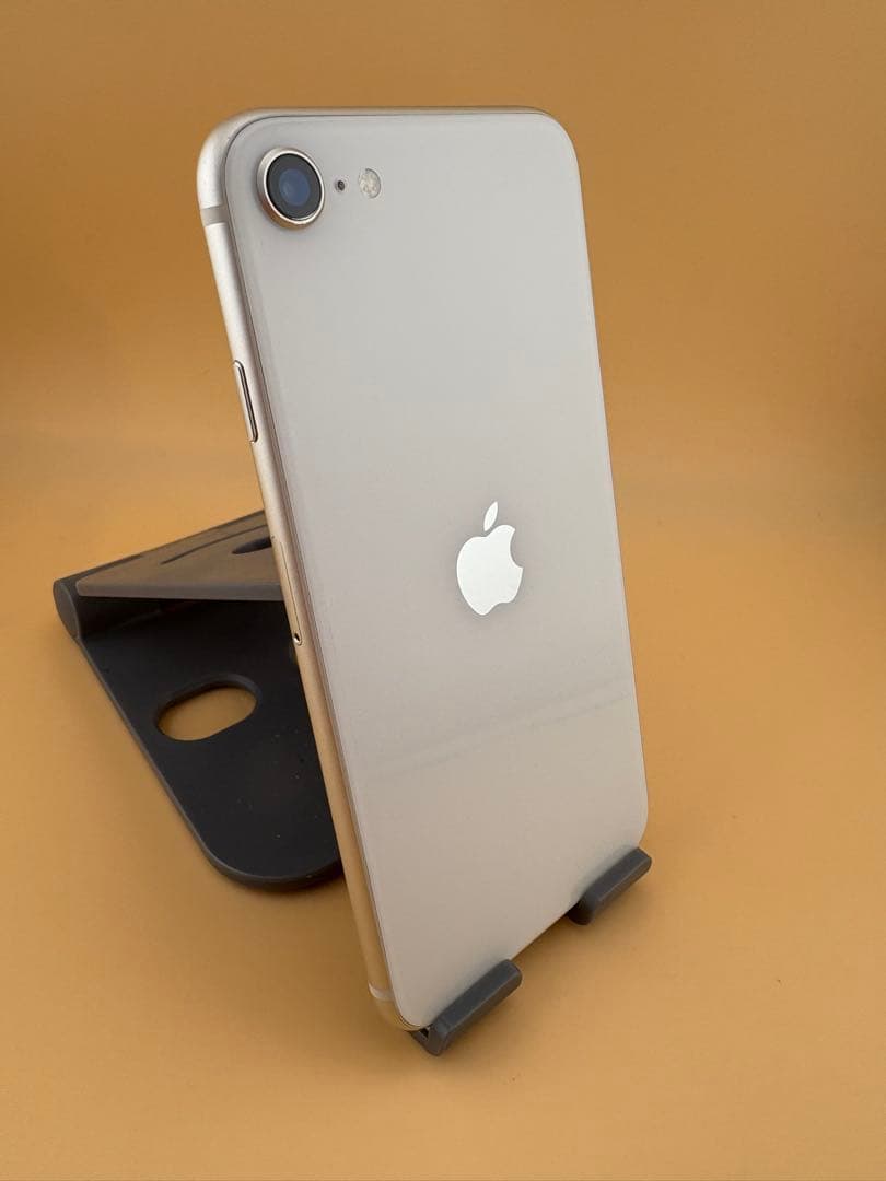 iPhone SE3 64GB スターライトSIMフリーバッテリー92%