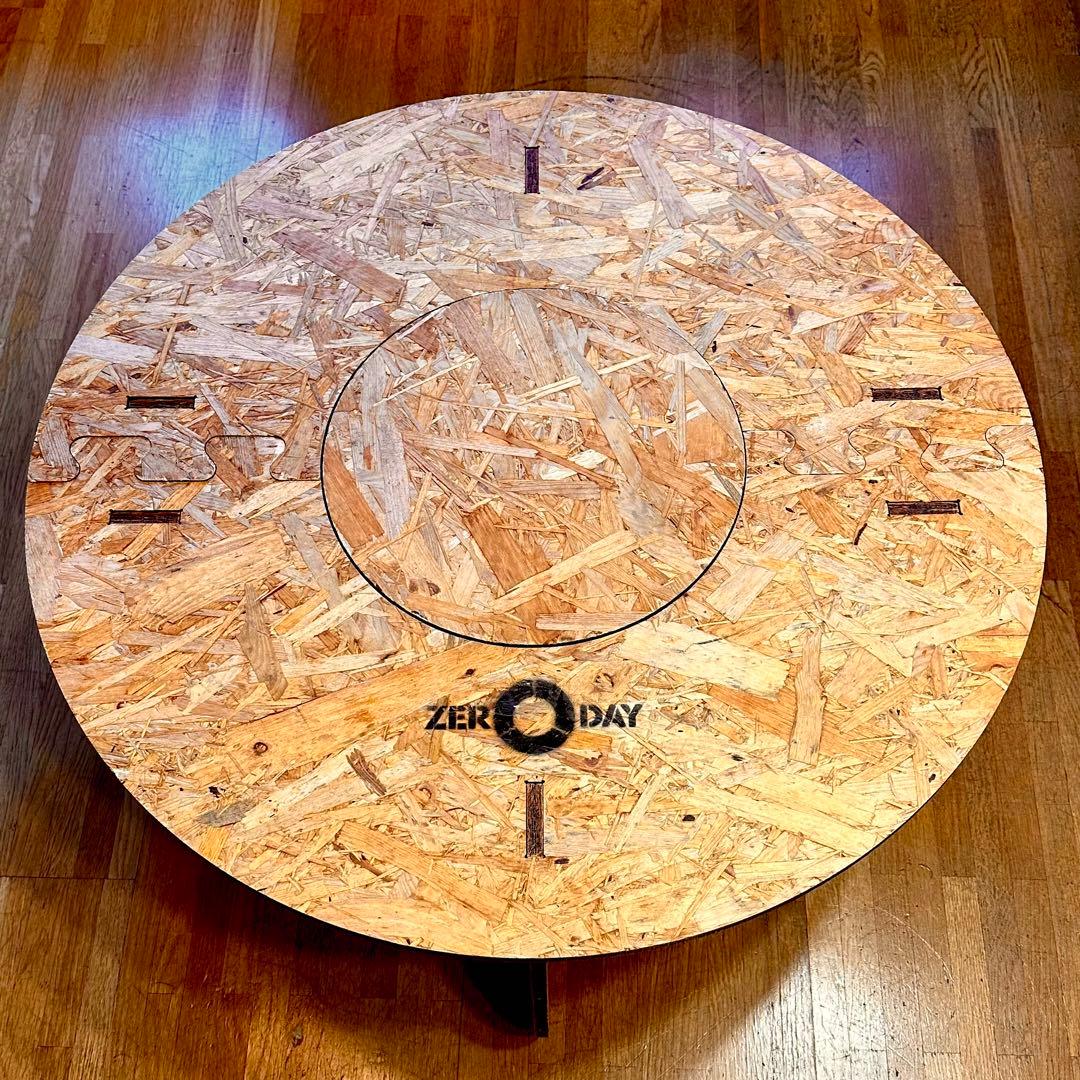 ZERODAY/ゼロデイ　ドーナツテーブル