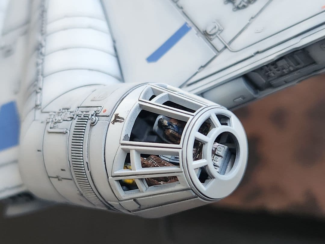 スター・ウォーズ ミレニアム・ファルコン(ランドVer.）塗装済み完成品