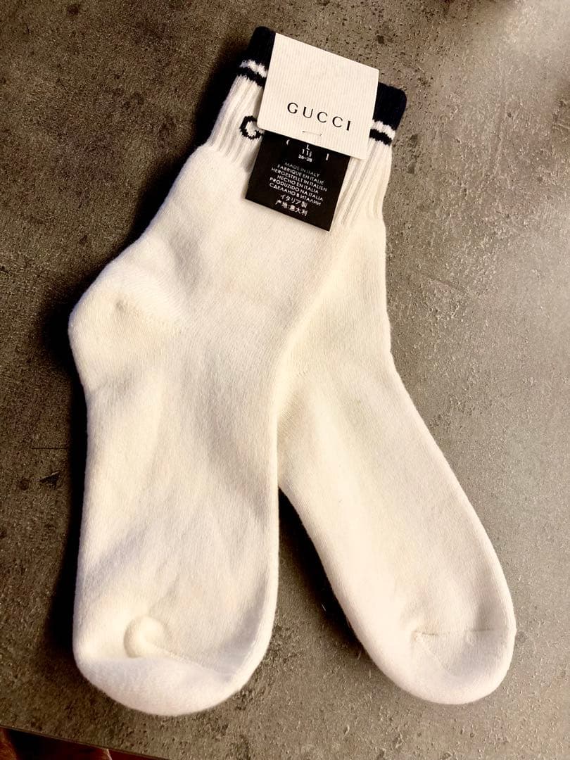 【新品未使用】GUCCI グッチ　ラインロゴソックス 靴下　ボーダー　L