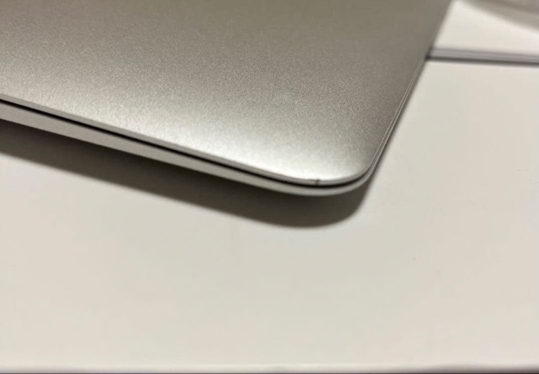 Apple MacBook Air シルバー201713インチ8GB128GB