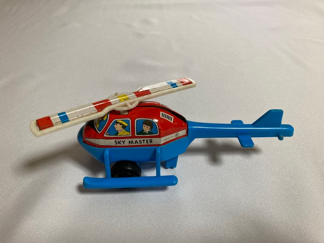 【まとめ売り4点】ブリキ　TONKA 救急車　ヘリ　汽車　イチコー　電車