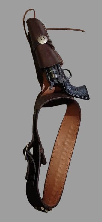 東京CMC 本革製 ガンベルト ダミーカート付 モデルガンのお供に